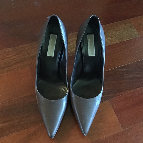 Michael Kors Chocolate Brown Pumps - Picture 2 of 4